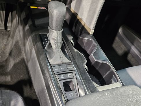 Used 2025 Toyota Camry LE w/ Convenience Package FWD image 32