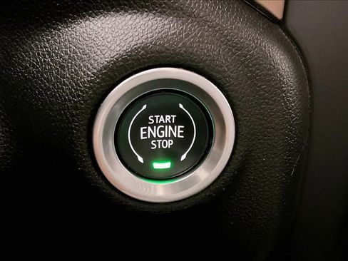 Used 2019 Chevrolet Silverado 1500 High Country w/ Technology Package RWD image 30