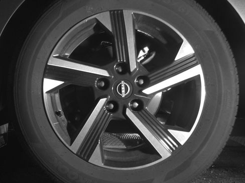 Used 2025 Nissan Sentra SV FWD image 14