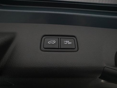 Certified 2024 Kia Carnival SX image 15