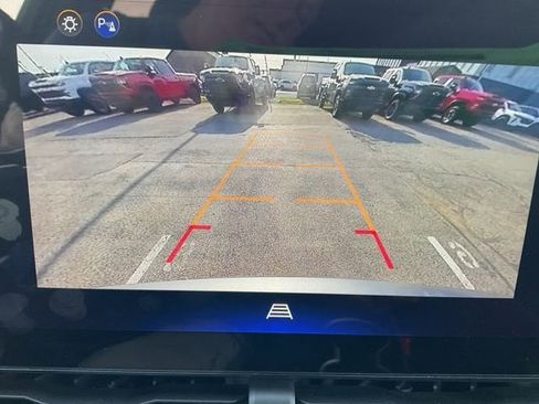 Used 2025 Chevrolet Equinox LT FWD image 8