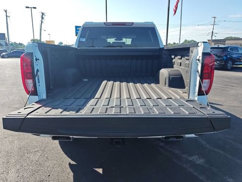 Used 2025 GMC Sierra 1500 Elevation AWD/4WD image 9