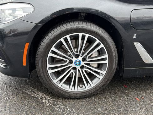 Used 2019 BMW 530e w/ Convenience Package image 9