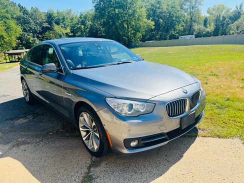Used 2017 BMW 535i Gran Turismo xDrive image 9