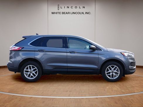 Used 2024 Ford Edge SEL w/ Convenience Package AWD/4WD image 4