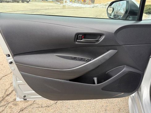 Used 2023 Toyota Corolla LE image 19