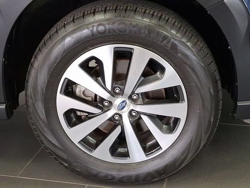 Used 2024 Subaru Outback Premium AWD/4WD image 11