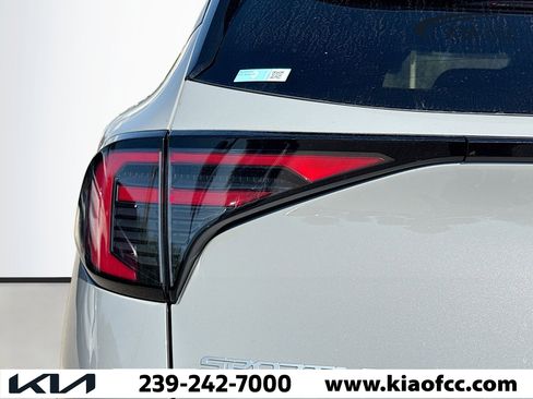 New 2026 Kia Sportage SX image 9