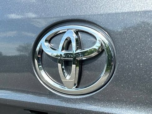 Used 2025 Toyota Highlander XLE AWD/4WD image 18