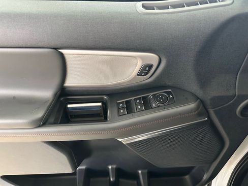 Certified 2025 Ford Expedition Active image 16