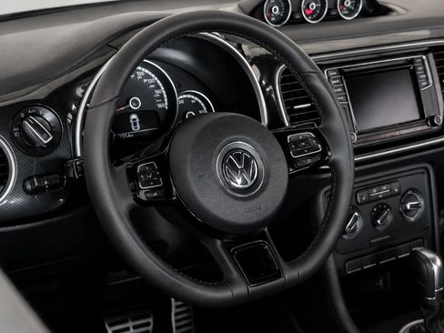 Used 2016 Volkswagen Beetle R-Line SE FWD image 13