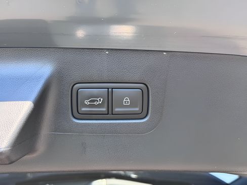 Used 2025 Hyundai Santa Fe Limited AWD/4WD image 43
