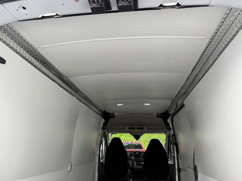 Used 2020 Ford Transit 250 Medium Roof RWD image 4