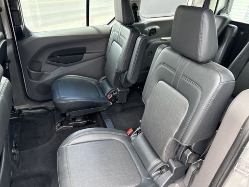 Used 2021 Ford Transit Connect XL FWD image 13