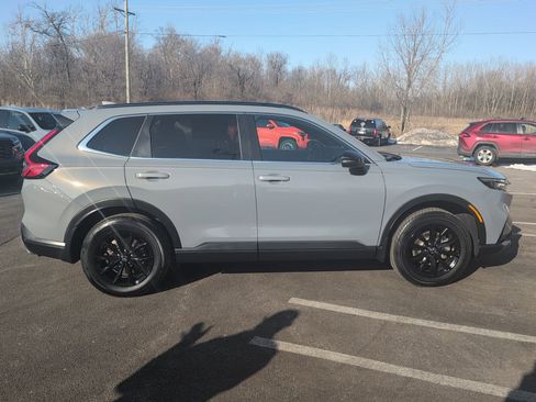 Used 2025 Honda CR-V Sport-L image 8