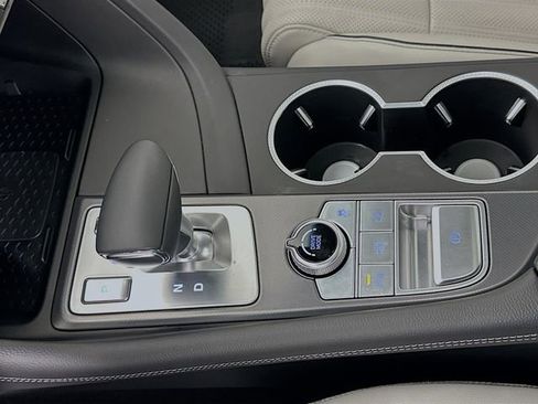 Used 2025 Genesis G70 2.5T w/ Sport Prestige Package image 17