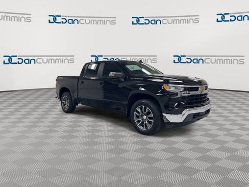 Used 2023 Chevrolet Silverado 1500 LT AWD/4WD image 2