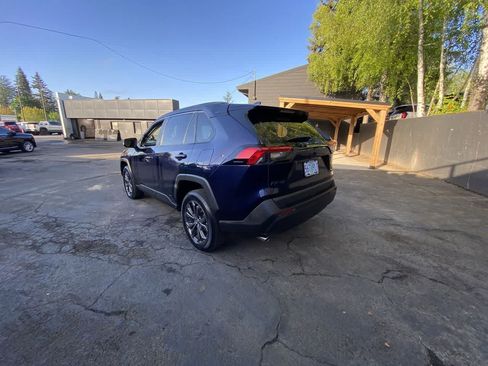 Used 2023 Toyota RAV4 XLE Premium AWD/4WD image 4
