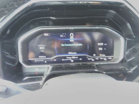 Used 2025 Chevrolet Silverado 1500 LT RWD image 6