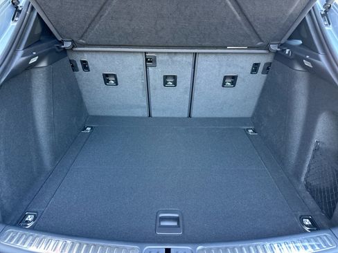 New 2026 Porsche Macan image 16