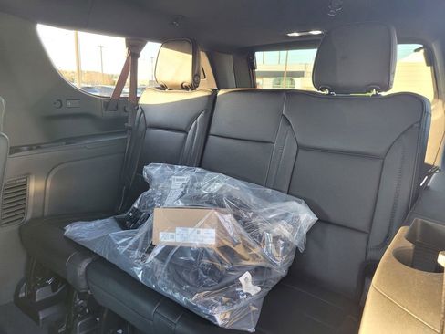 New 2026 GMC Yukon XL Denali w/ Denali Reserve Package AWD/4WD image 10