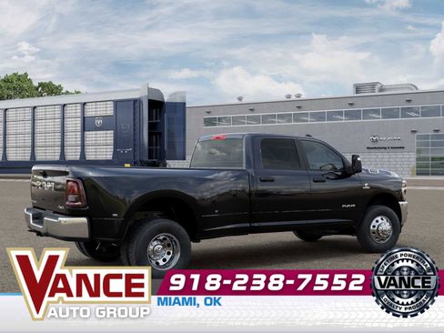 New 2026 RAM 3500 Big Horn AWD/4WD image 4