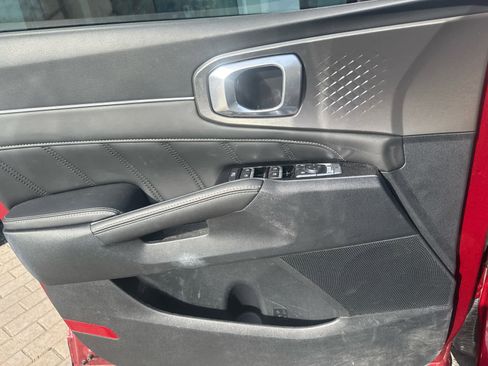 Used 2023 Kia Sorento SX image 18