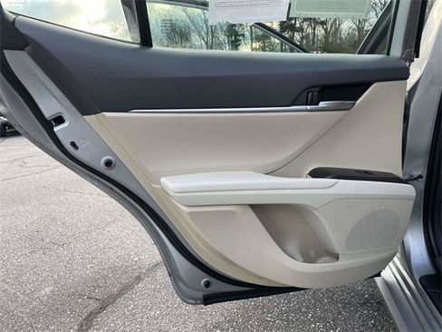 Used 2022 Toyota Camry LE image 16