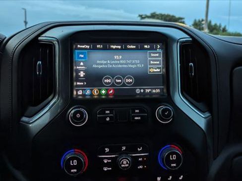 Used 2021 Chevrolet Silverado 2500 LTZ w/ LTZ Texas Edition image 26