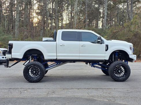 Used 2018 Ford F250 Platinum w/ Platinum Ultimate Package image 9