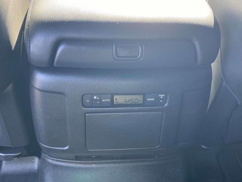 Used 2022 Nissan Armada SL w/ Midnight Edition Package image 11