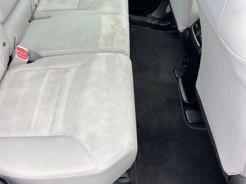 Used 2015 Honda CR-V LX image 16