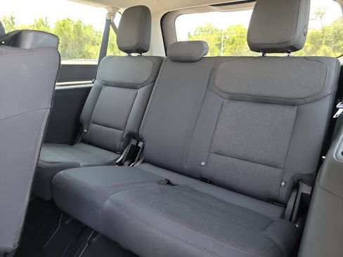 Used 2025 Ford Expedition Max Active AWD/4WD image 11