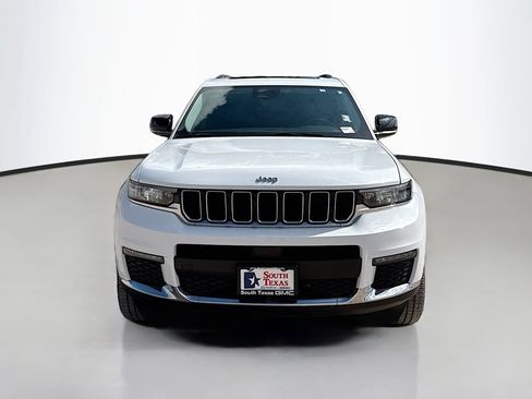 Used 2022 Jeep Grand Cherokee L Limited RWD image 2