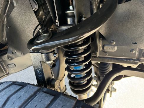 Used 2021 Toyota Tacoma TRD Sport w/ Technology Package image 12