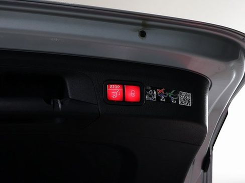 Certified 2026 Mercedes-Benz GLE 450 4MATIC image 33