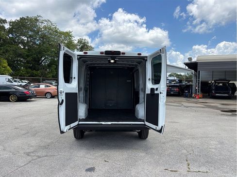 Used 2024 RAM ProMaster 2500 w/ Convenience Group FWD image 34