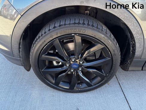 Used 2017 Ford Escape Titanium image 8