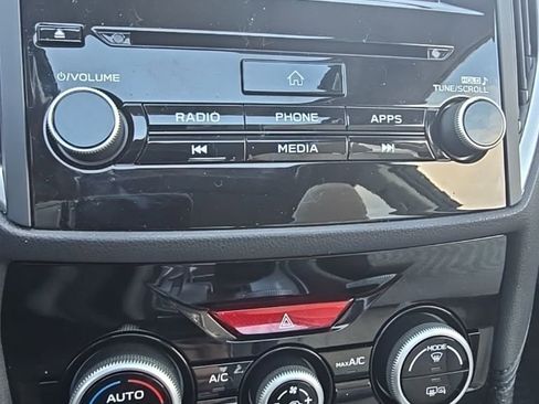 Used 2021 Subaru Forester Premium image 17