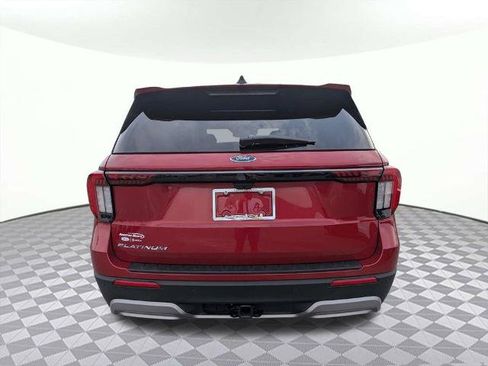 Certified 2025 Ford Explorer Platinum RWD image 4