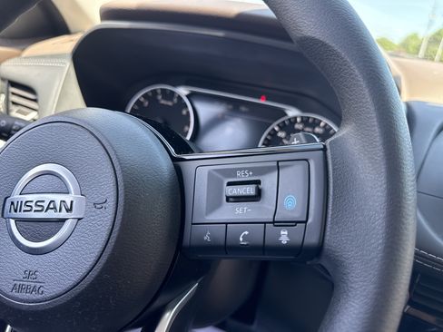 Used 2021 Nissan Rogue SV AWD/4WD image 21