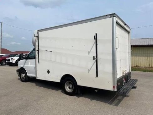 Used 2020 Chevrolet Express 3500 w/ Power Convenience Package image 7
