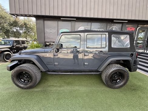 Used 2016 Jeep Wrangler Unlimited Sport AWD/4WD image 7