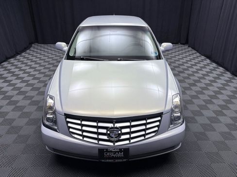 Used 2007 Cadillac DTS w/ Trunk Convenience Package FWD image 8