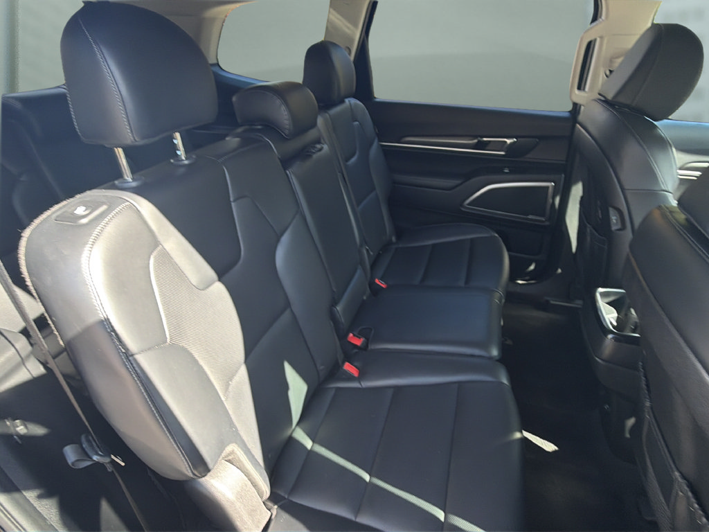 Used 2024 Kia Telluride LX FWD image 20