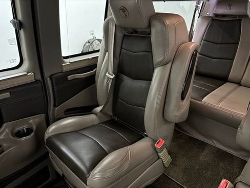 Used 2020 Chevrolet Express 2500 Explorer Limited SE w/ Enhanced Convenience Package image 37
