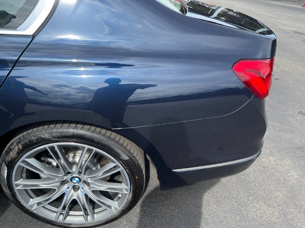 Used 2019 BMW 740i xDrive w/ Executive Package AWD/4WD image 9