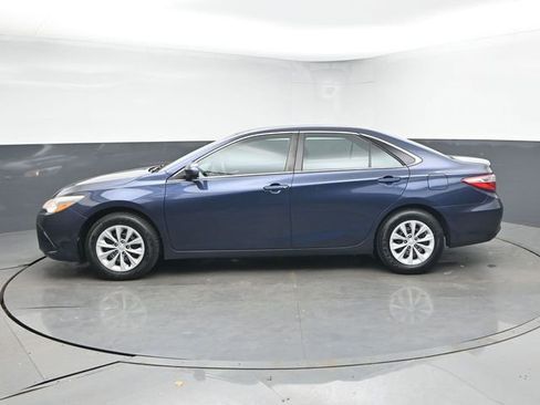 Used 2016 Toyota Camry LE FWD image 6
