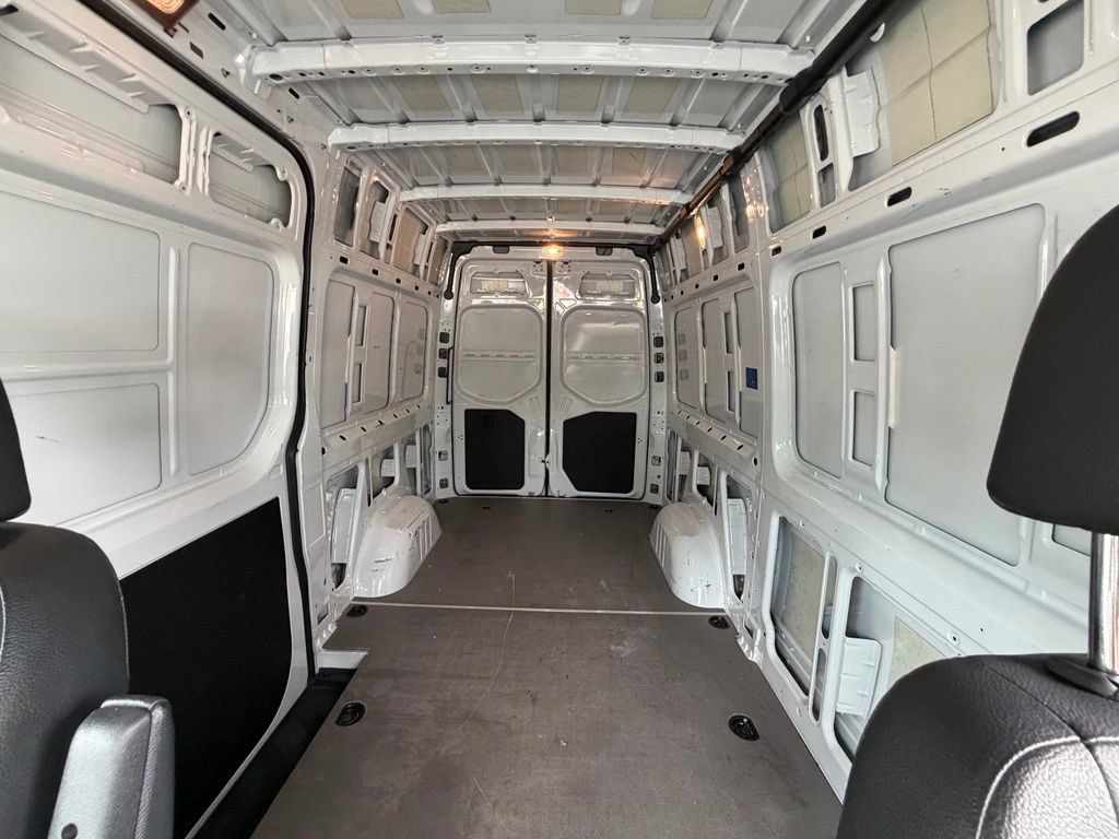 Used 2025 Mercedes-Benz Sprinter 2500 image 23