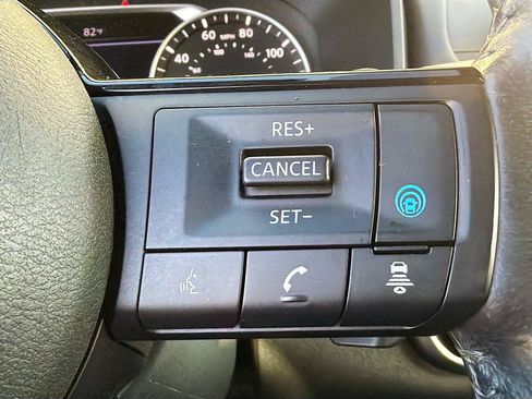 Used 2023 Nissan Rogue SL AWD/4WD image 38